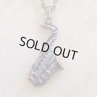 ペンダント　サックス　アンティークカッパー　◇ゆうパケット発送可