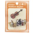 画像1: Atelier Bonheur du jour　木製ボタンピンブローチ　バイオリン　楽器　◇ゆうパケット発送可 (1)