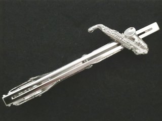 南海バス。ネクタイピン 悩ん